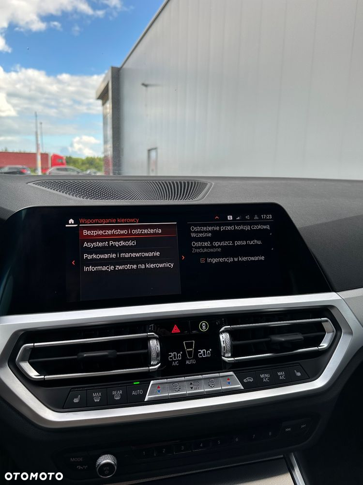 BMW Seria 3 320d Touring M Sport - 21