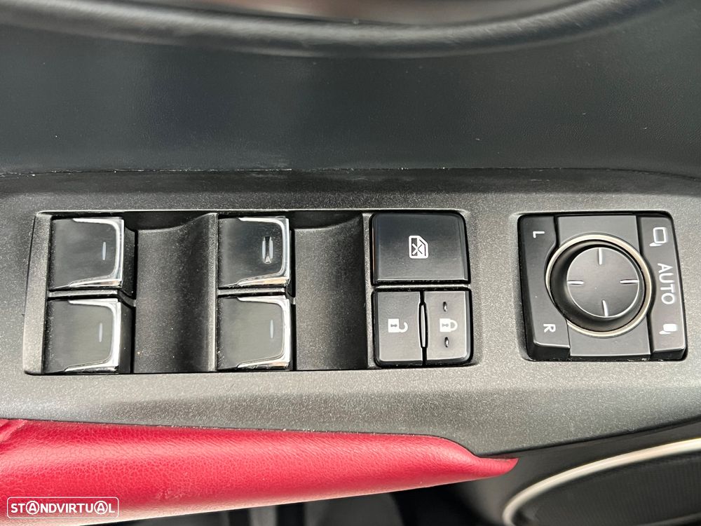 Lexus NX 300h Business - 37