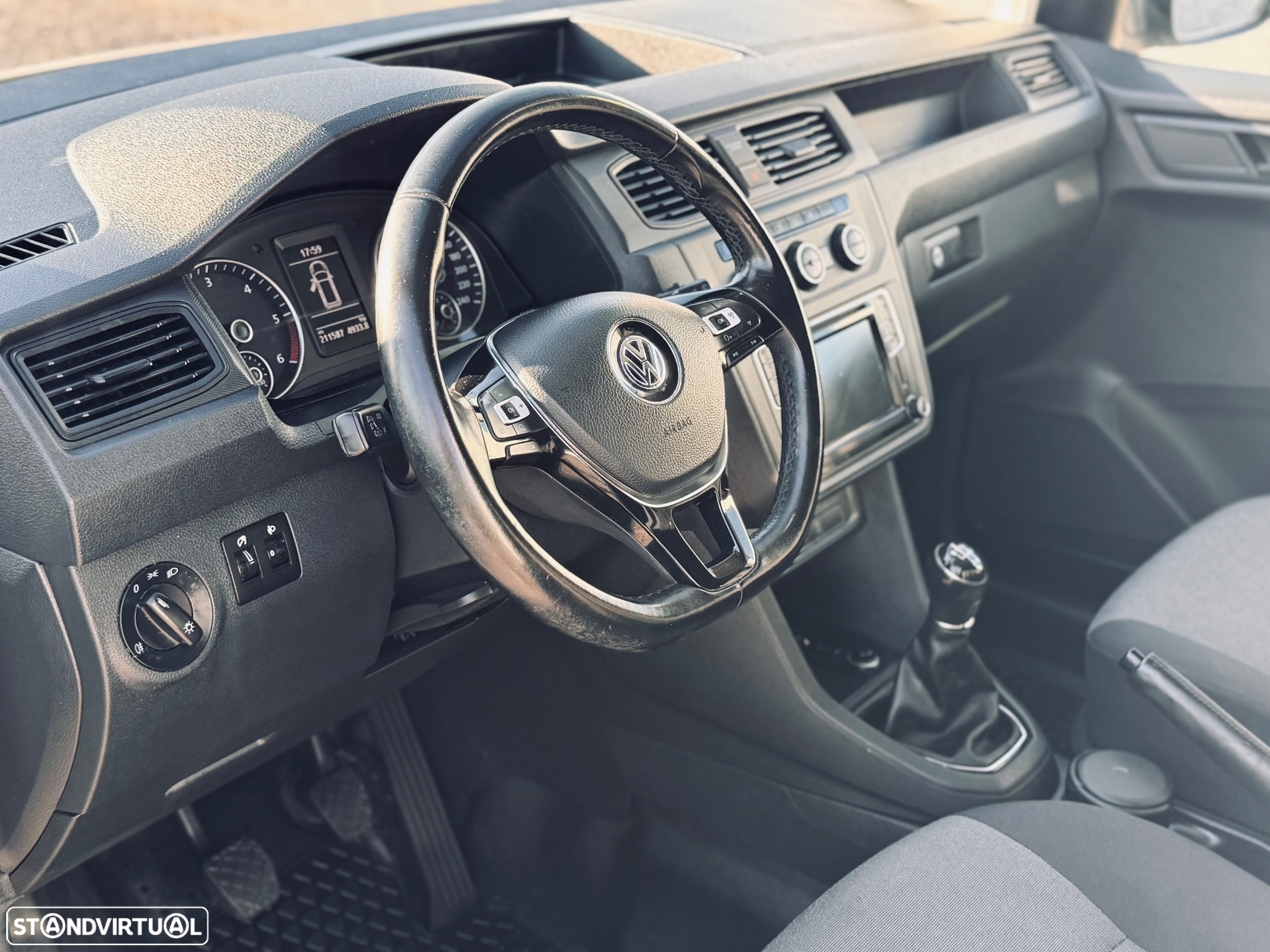 VW Caddy 2.0TDI GP - 10