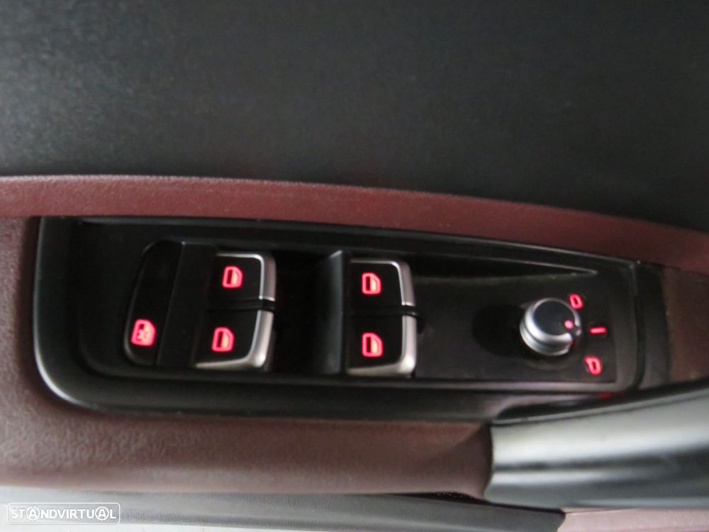 Audi A1 Sportback 1.6 TDI S tronic - 11