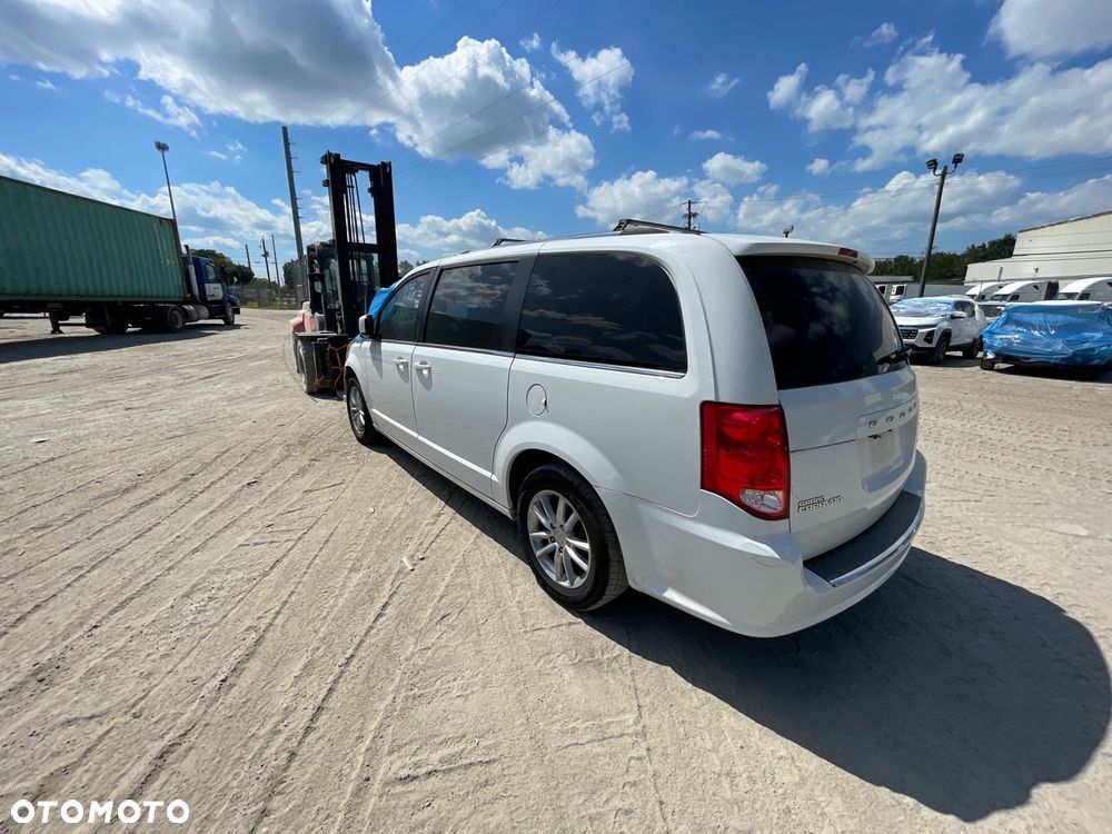 Dodge Grand Caravan 3.3 SE - 6