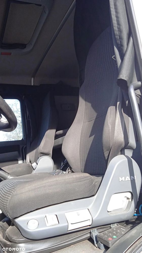 Fotel kierowcy pasażera łóżko MAN TGL 8.180 Euro 5 - 4