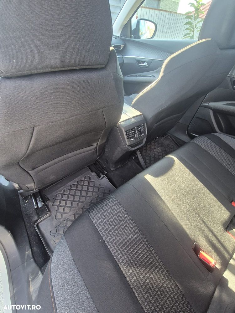 Peugeot 3008 1.5 BlueHDI 130 S&S EAT8 Allure - 6