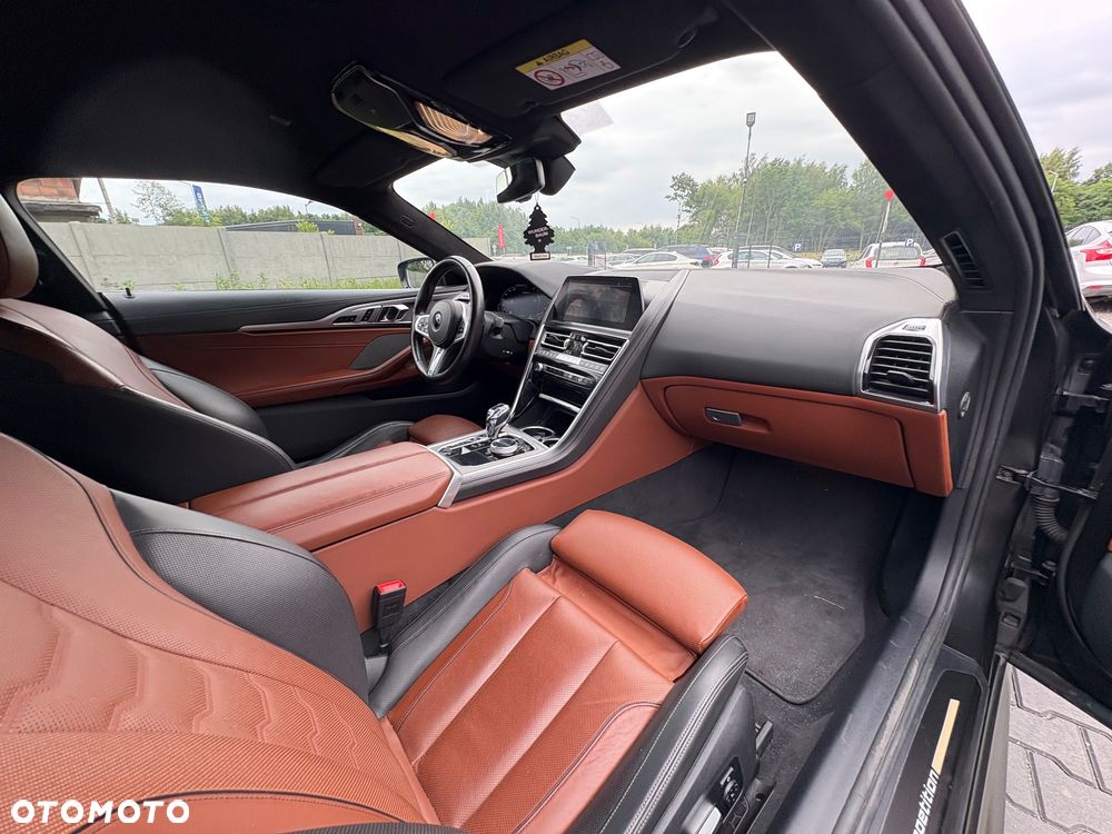 BMW Seria 8 - 35