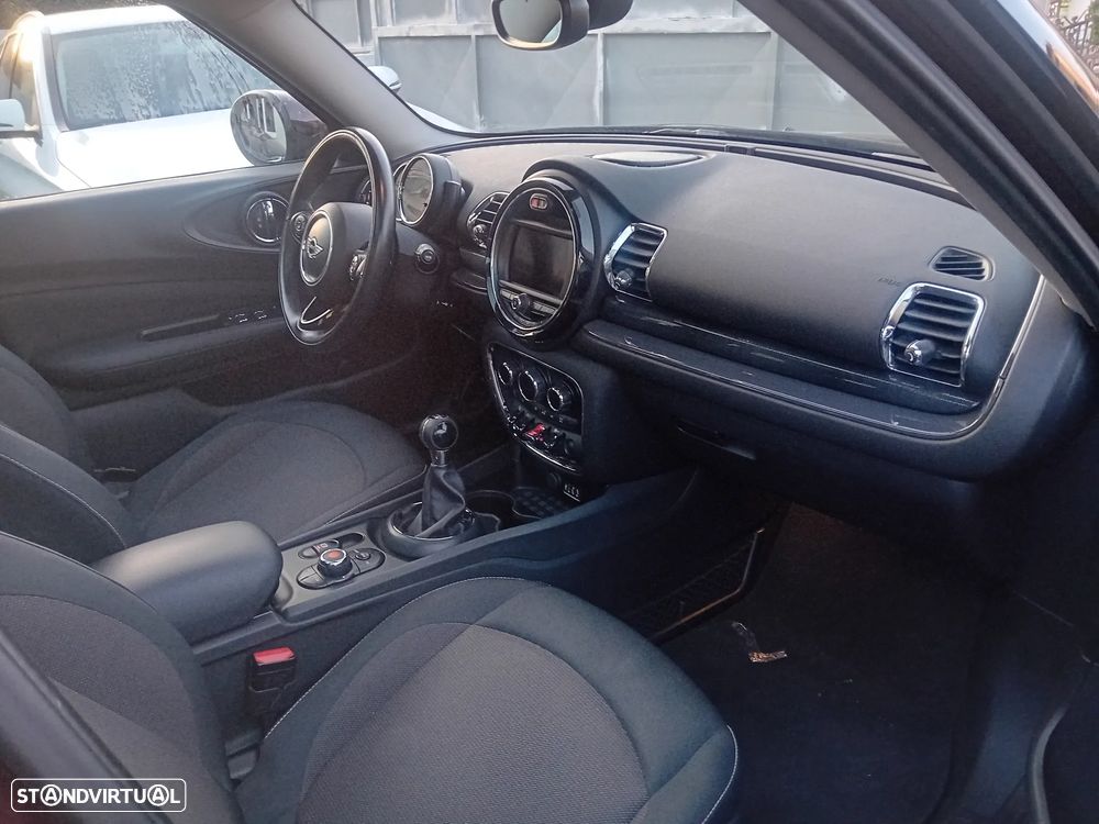 MINI Clubman One D Blackyard - 11