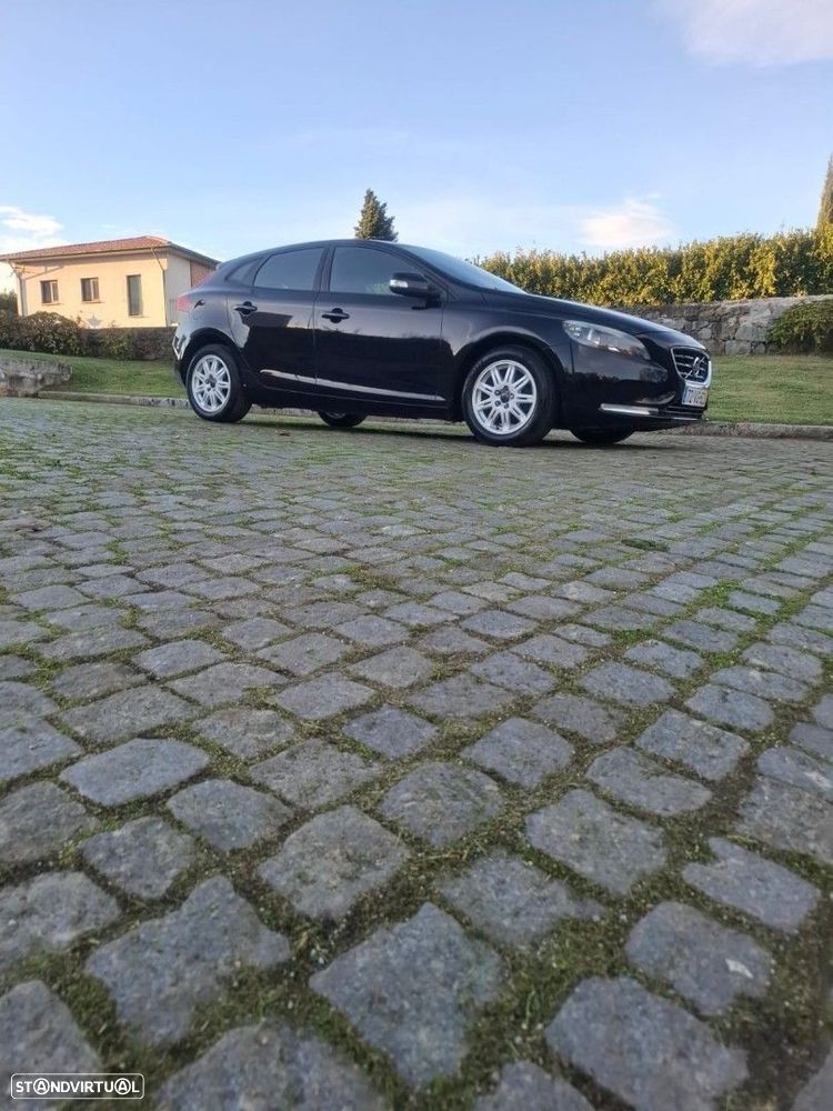 Volvo V40 1.6 D2 Eco Momentum - 3