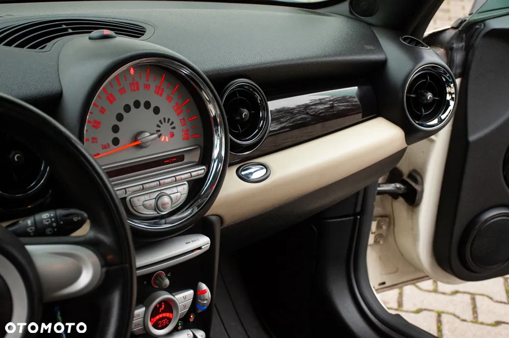 MINI Cooper S 50 Camden - 26