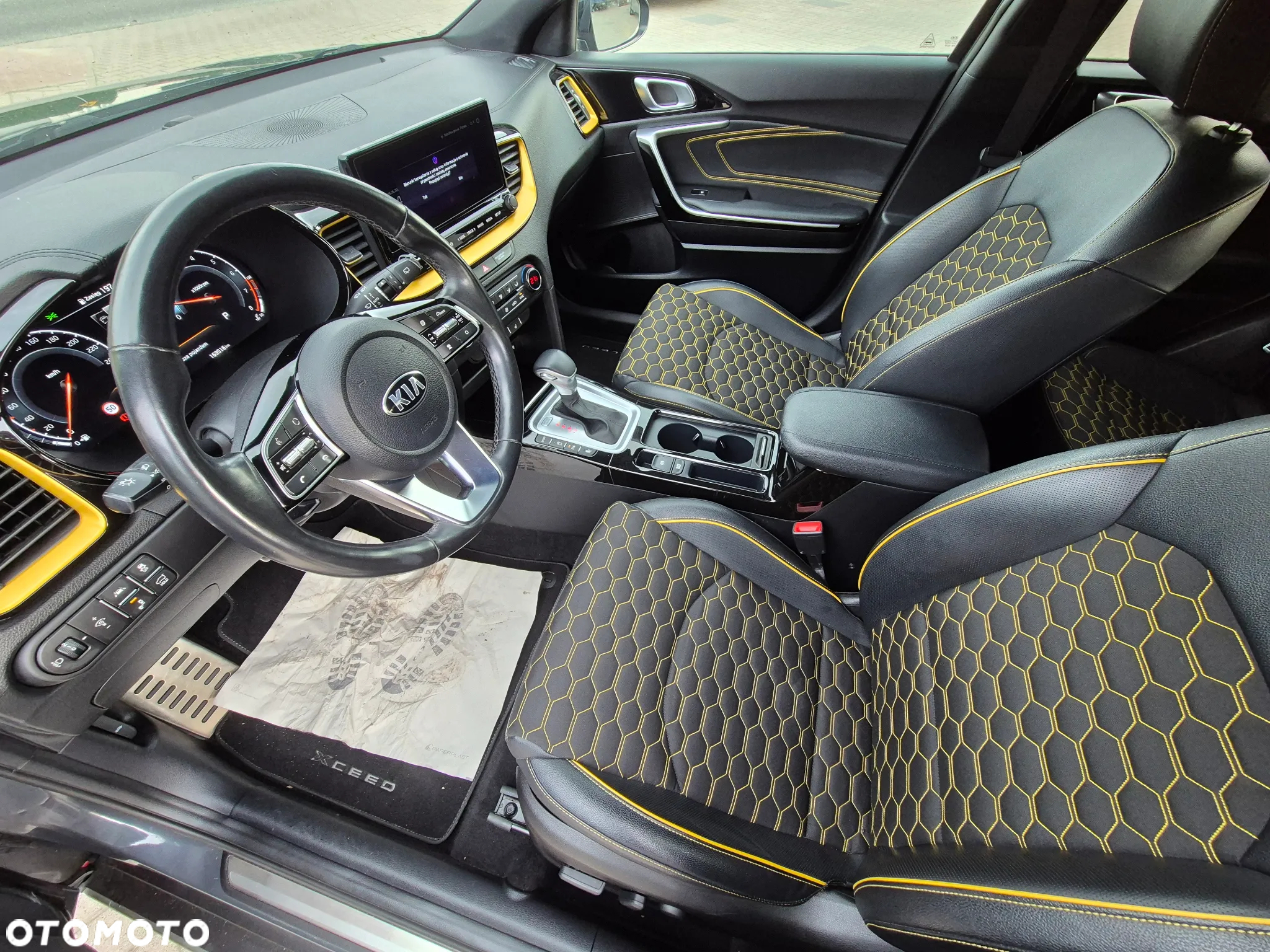 Kia XCeed 1.4 T-GDI OPF DCT7 PLATINUM EDITION - 28