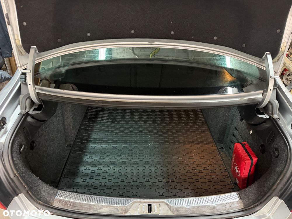 Skoda Superb 2.0 TDI Elegance DSG - 9