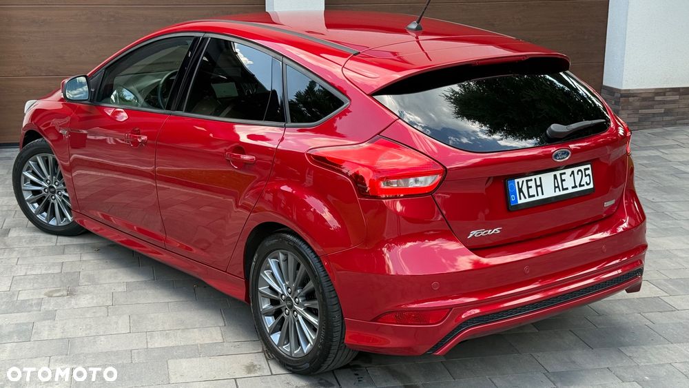 Ford Focus 1.0 EcoBoost Start-Stopp-System ST-LINE DESIGN - 24