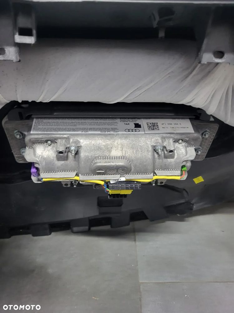 Audi a6 c6 deska konsoleta airbag orginal - 2