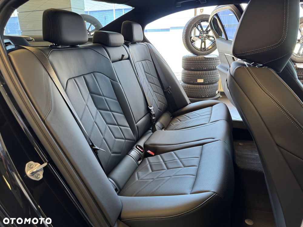 BMW Seria 5 520d xDrive - 31