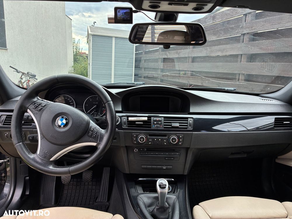 BMW Seria 3 2010 photo 3