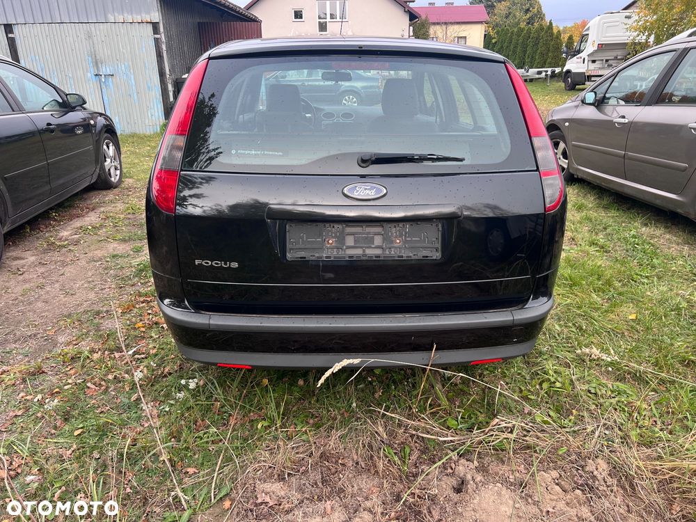 Ford Focus 2.0 ZX5 SE - 5