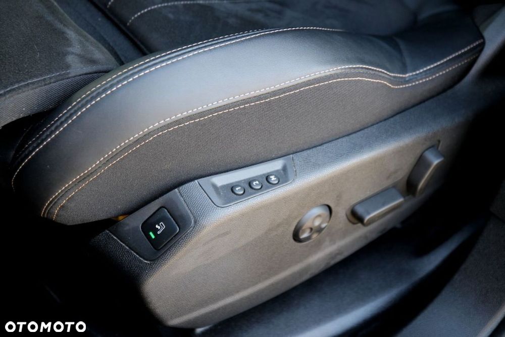 Peugeot 5008 1.5 BlueHDi GT S&S EAT8 - 31