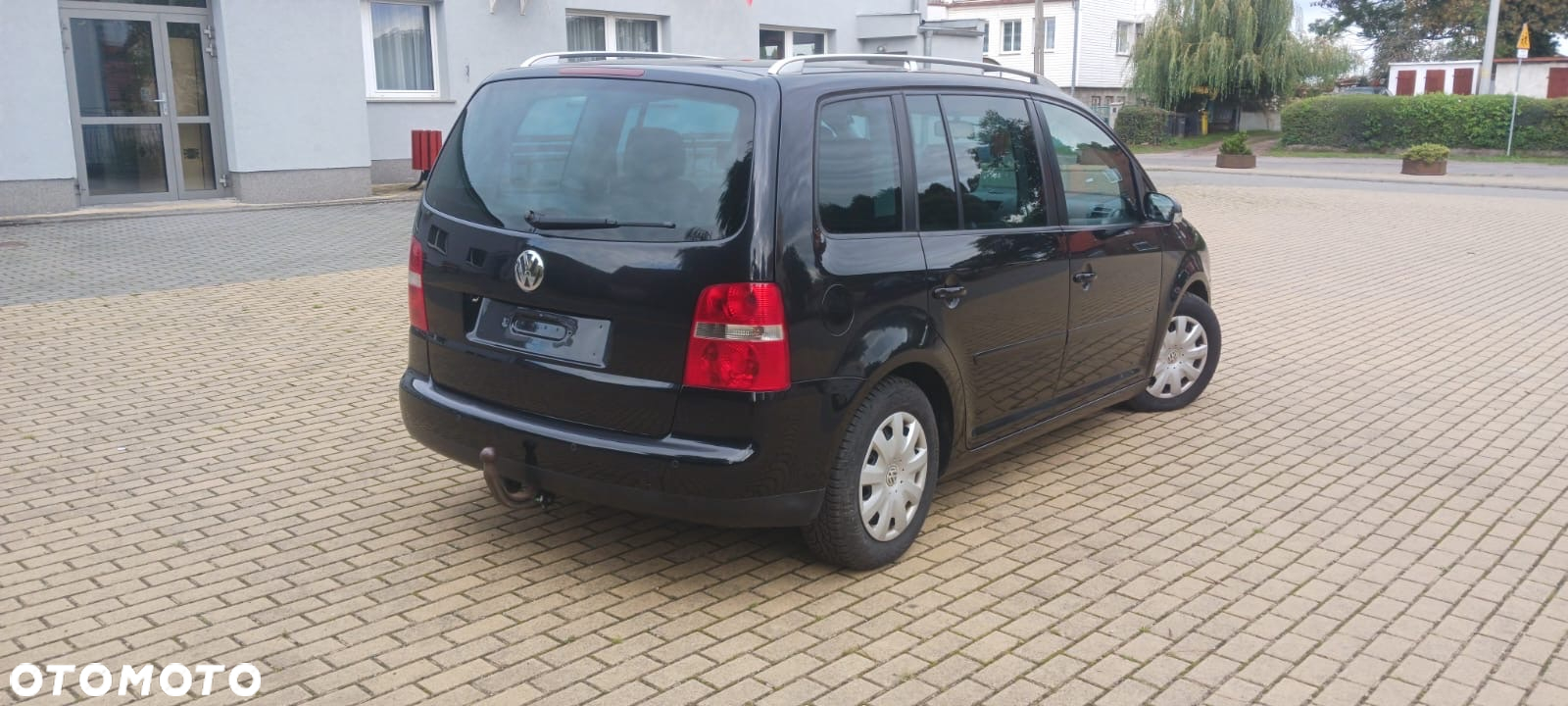 Volkswagen Touran 2.0 TDI DPF BlueMotion Technology DSG Comfortline - 5