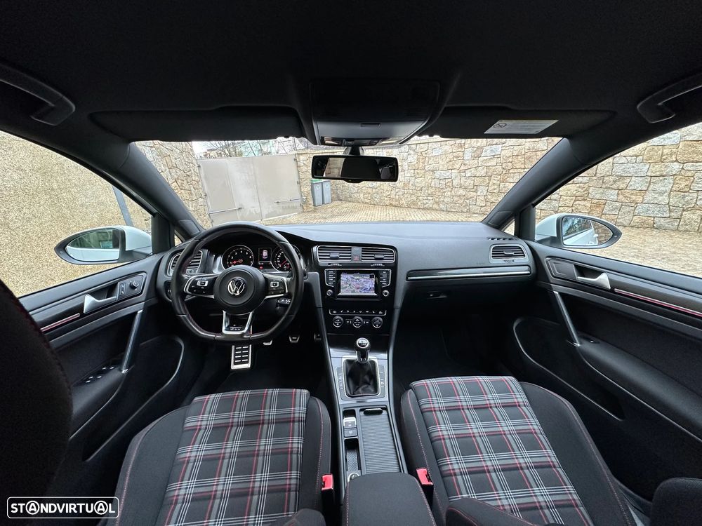 VW Golf 2.0 TSi GTi - 8