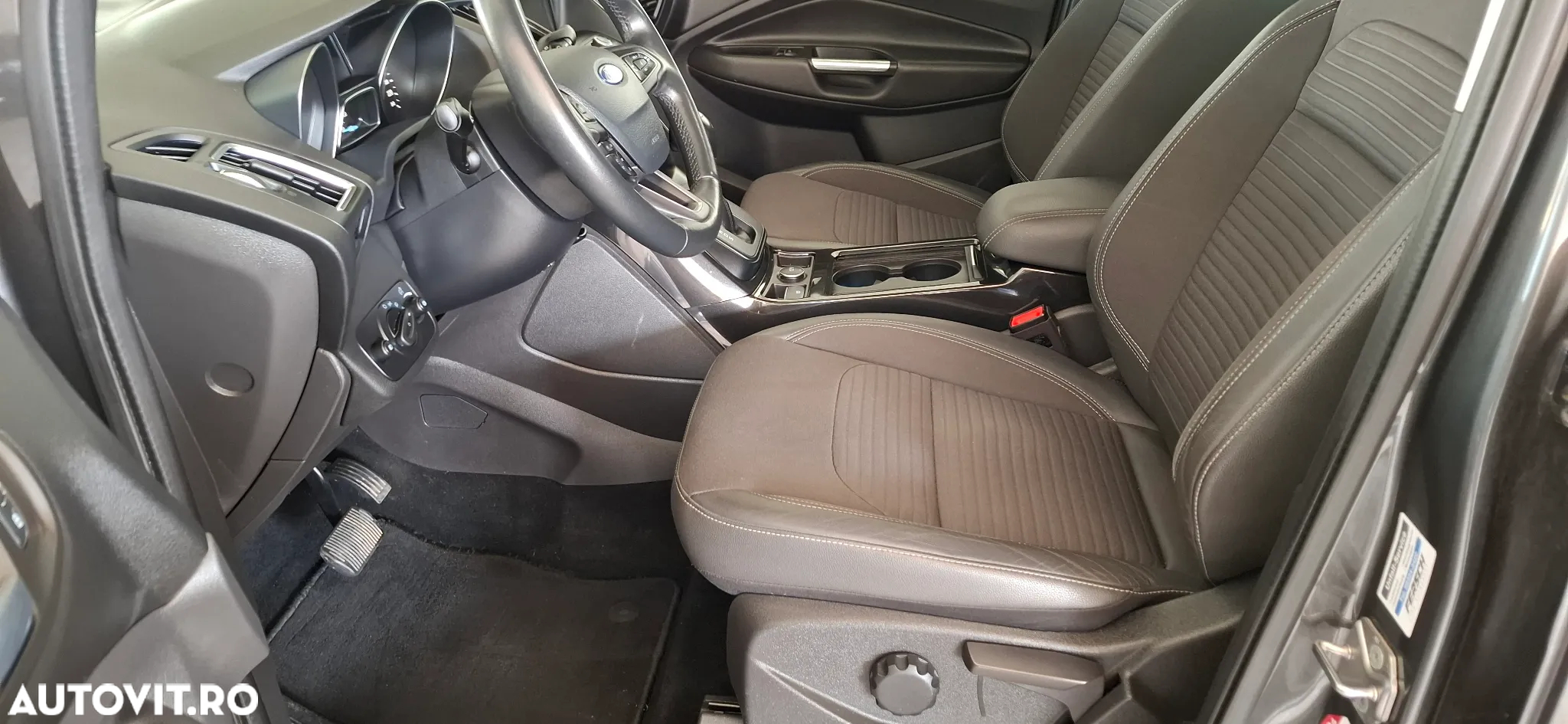 Ford Kuga 1.5 EcoBoost 4x4 Aut. Titanium - 6
