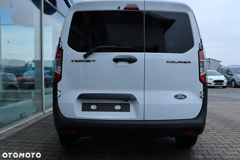 Ford Transit Courier - 7
