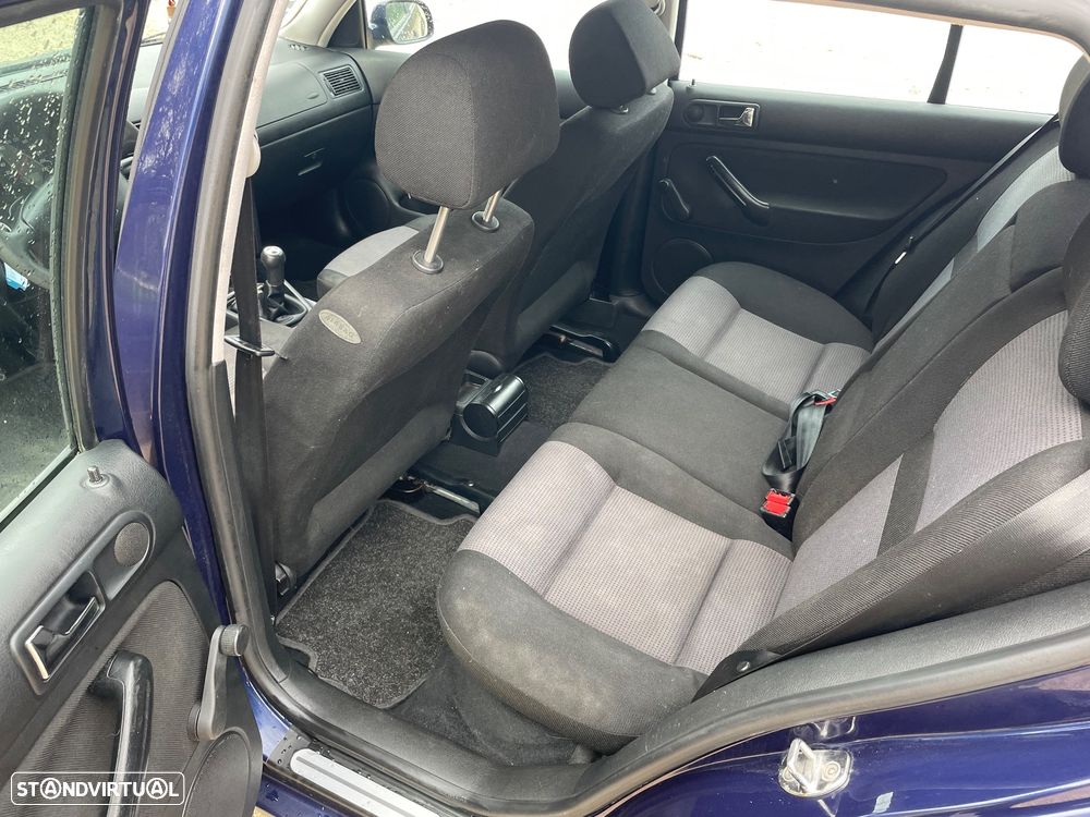 VW Golf 1.9 TDi Confortline - 13