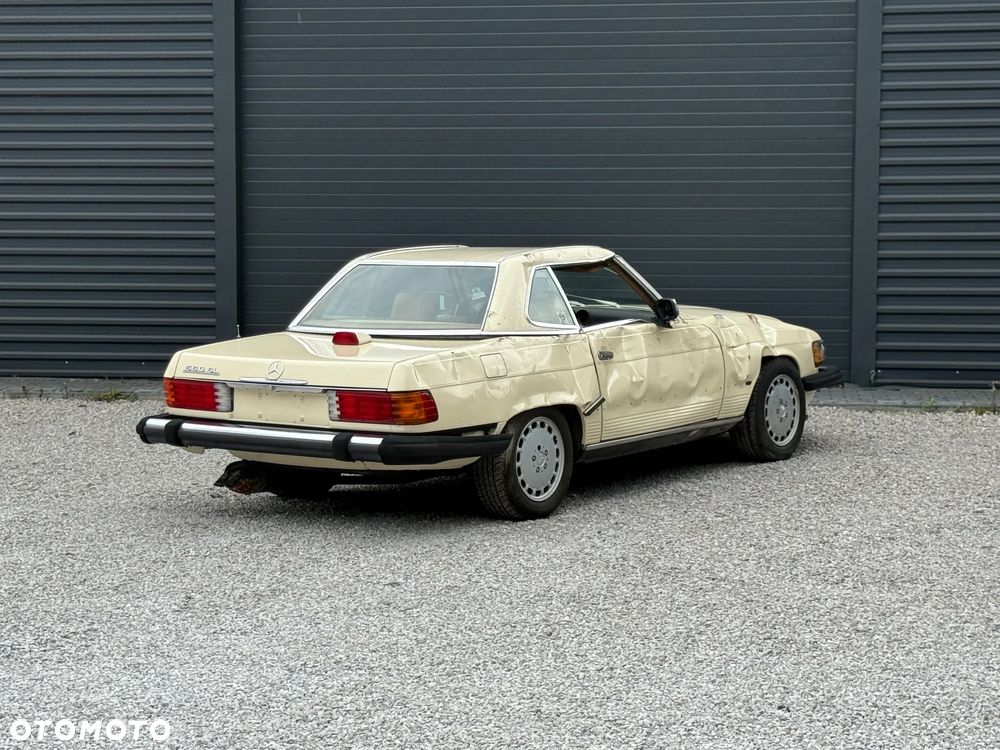 Mercedes-Benz SL - 16