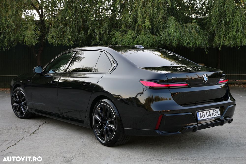 BMW Seria 7 740d xDrive MHEV - 40
