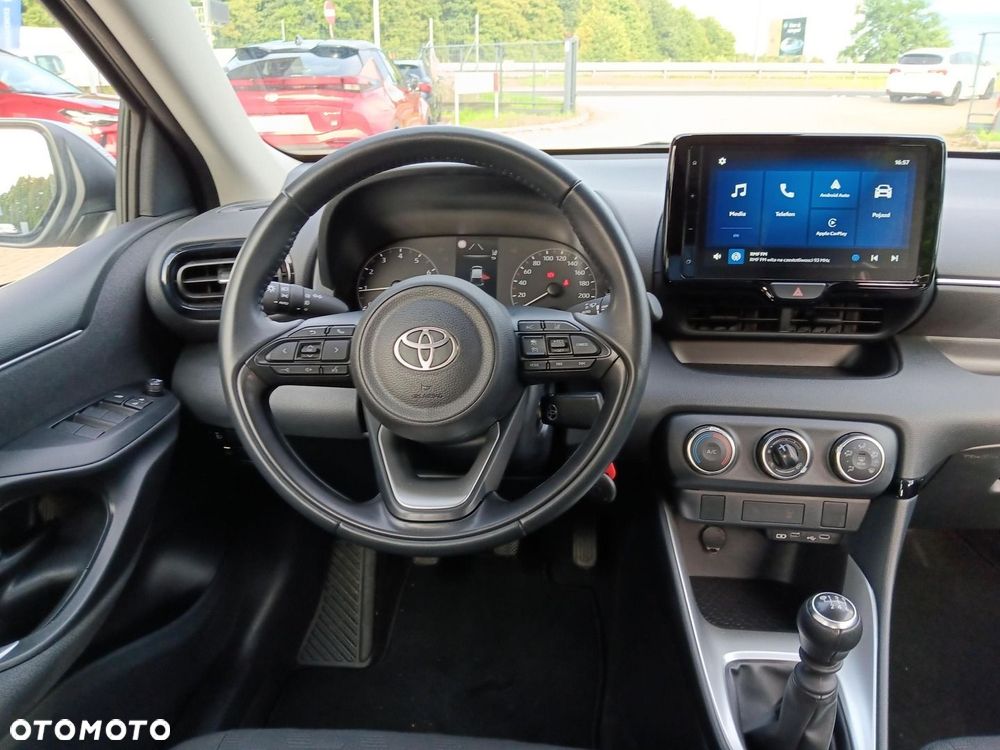 Toyota Yaris 1.5 Comfort - 11