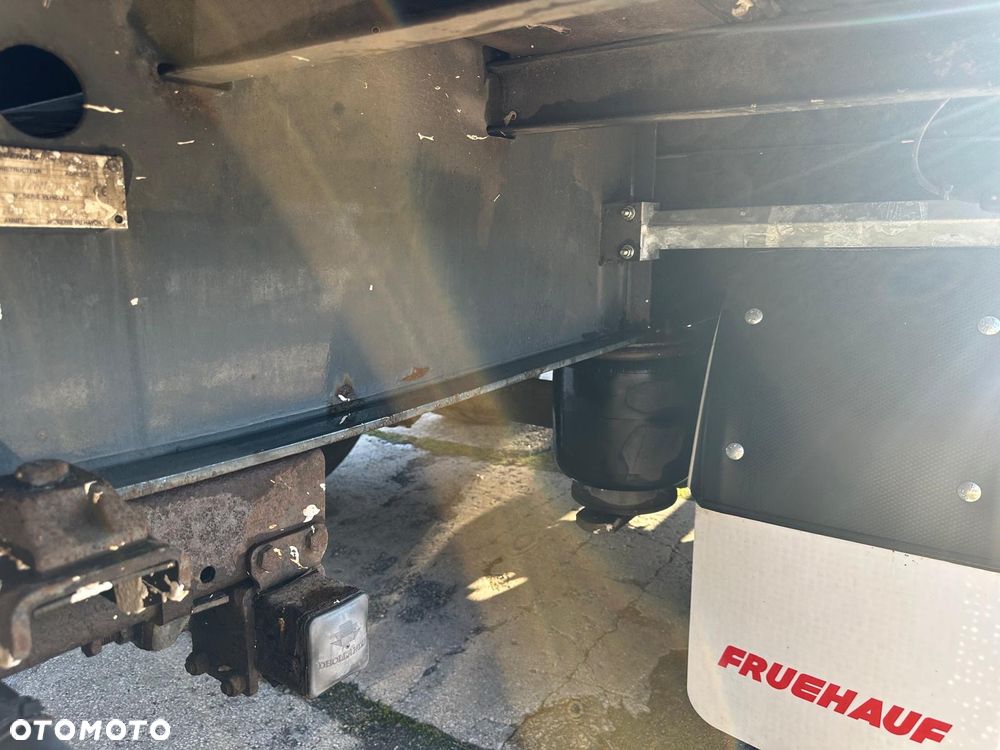 Fruehauf Kontener - Furgon - 12