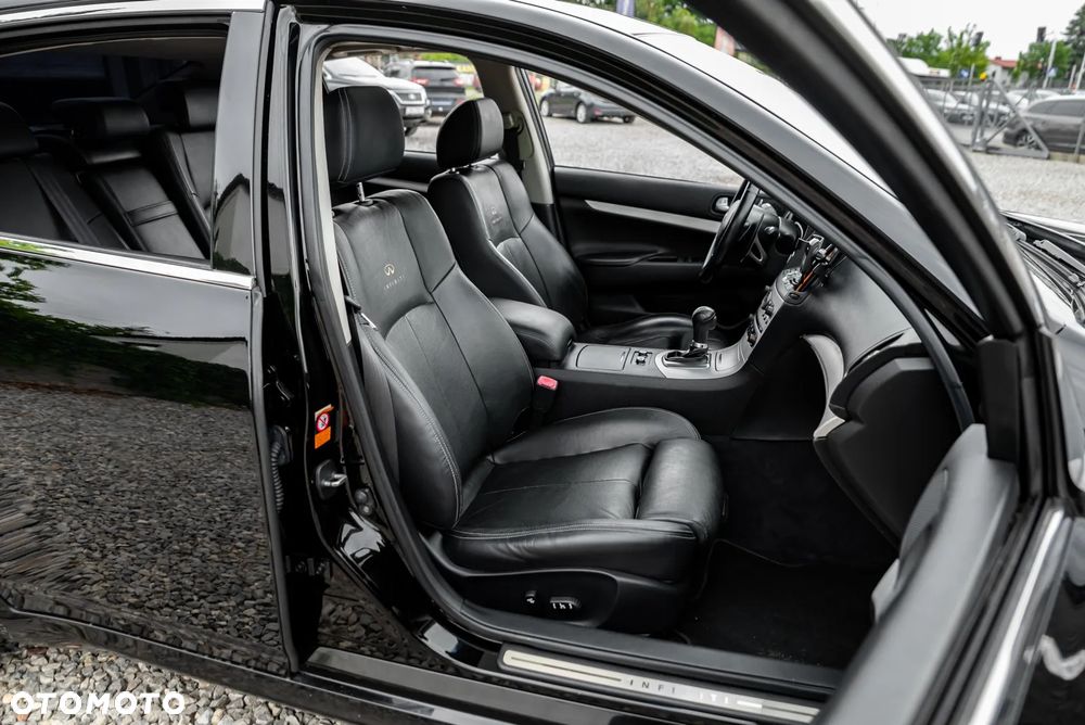 Infiniti G G37 S - 24