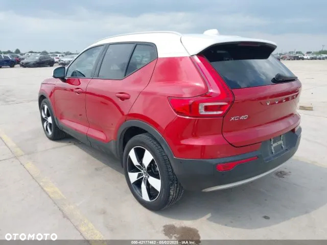 Volvo XC 40 T5 AWD R-Design - 4