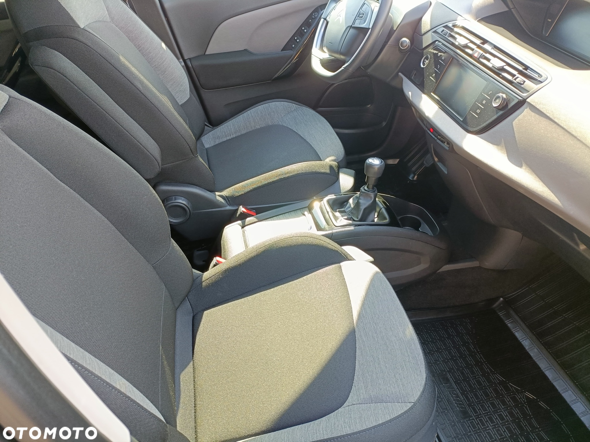 Citroën C4 Picasso BlueHDi 120 Business Class - 26