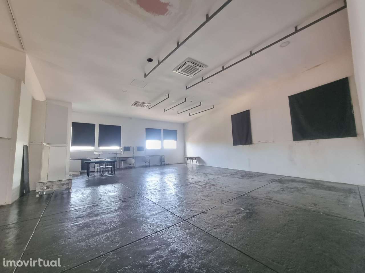 Escritório/Armazém - Próx. do Centro de Saúde do Covelo,Paranhos,Porto - Grande imagem: 2/3