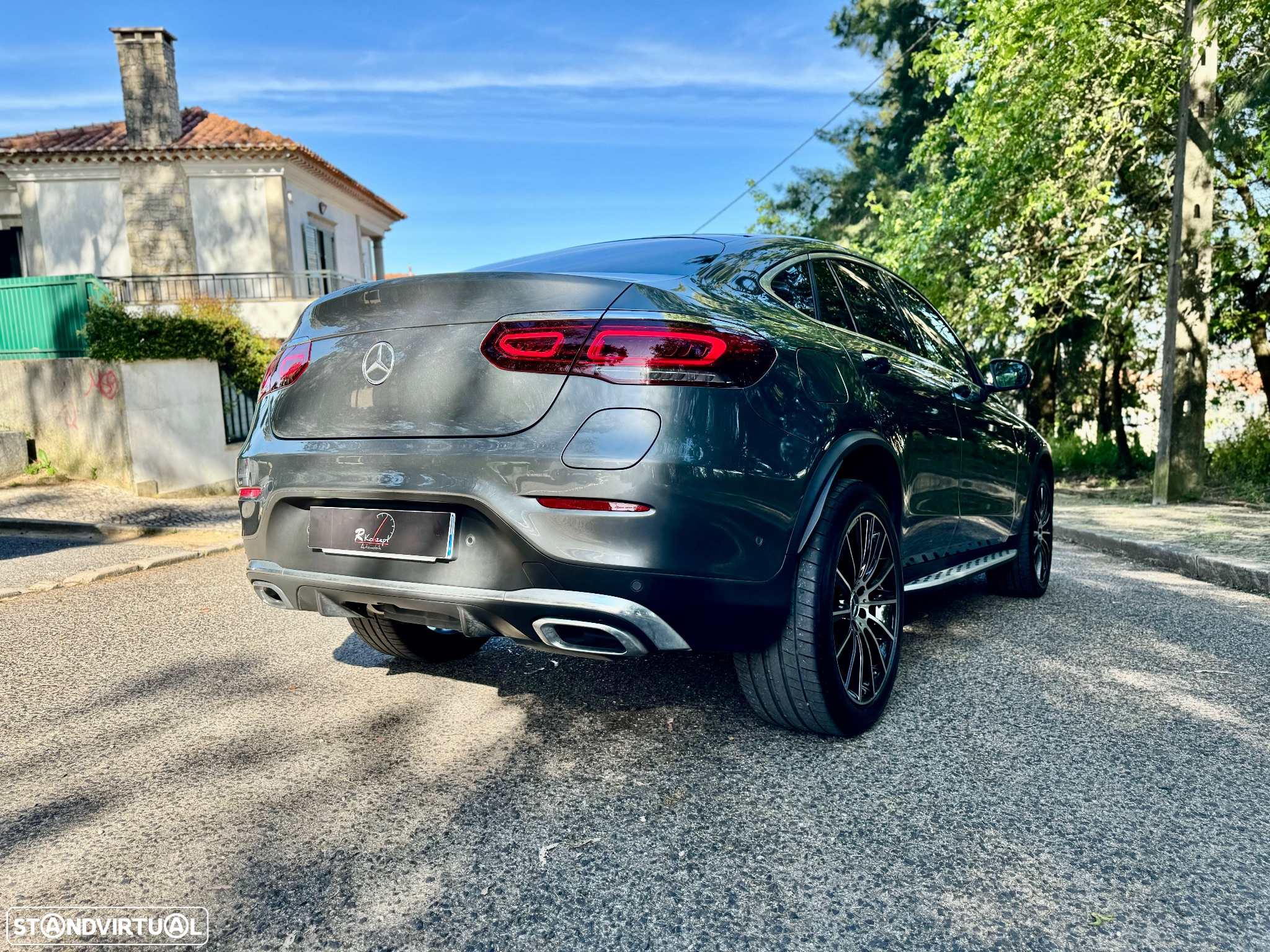 Mercedes-Benz GLC 300 Coupe de 4Matic 9G-TRONIC AMG Line Plus - 11