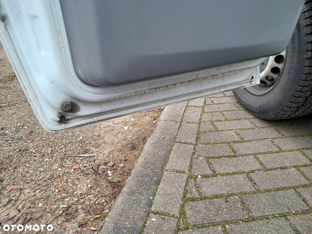 Mercedes-Benz Sprinter - 32