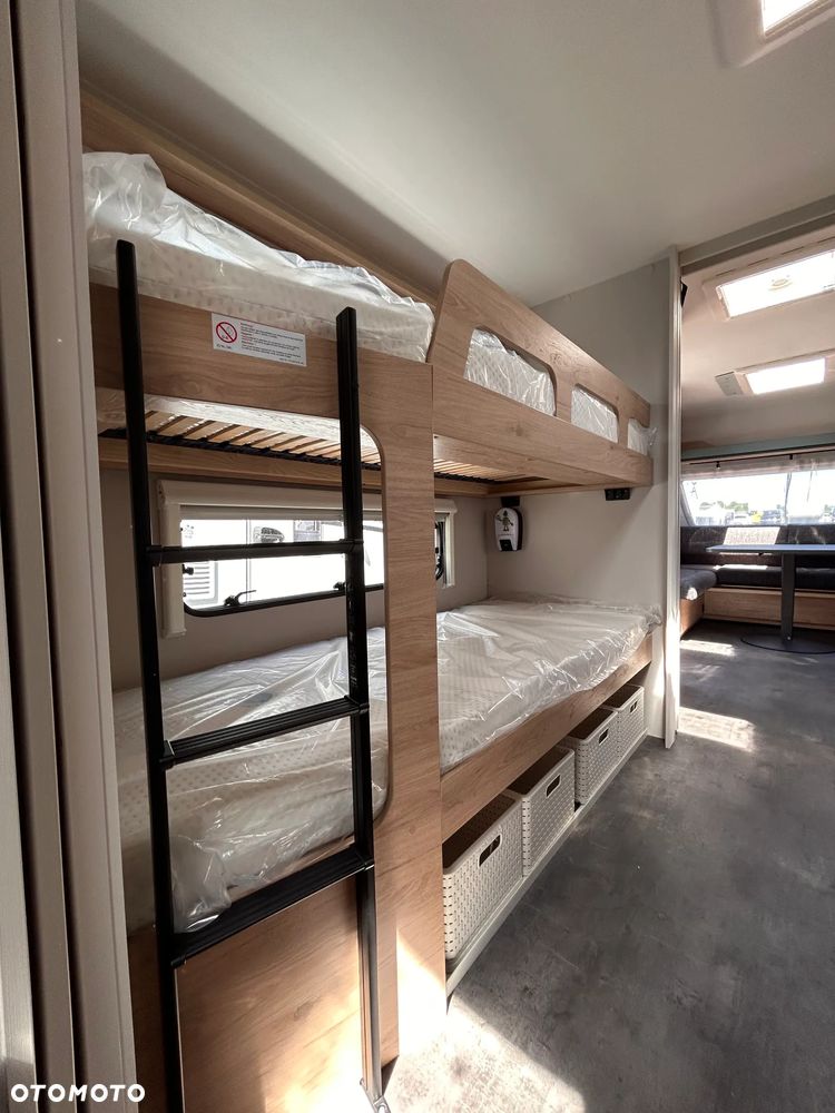 Dethleffs Camper 730 FKR - 25