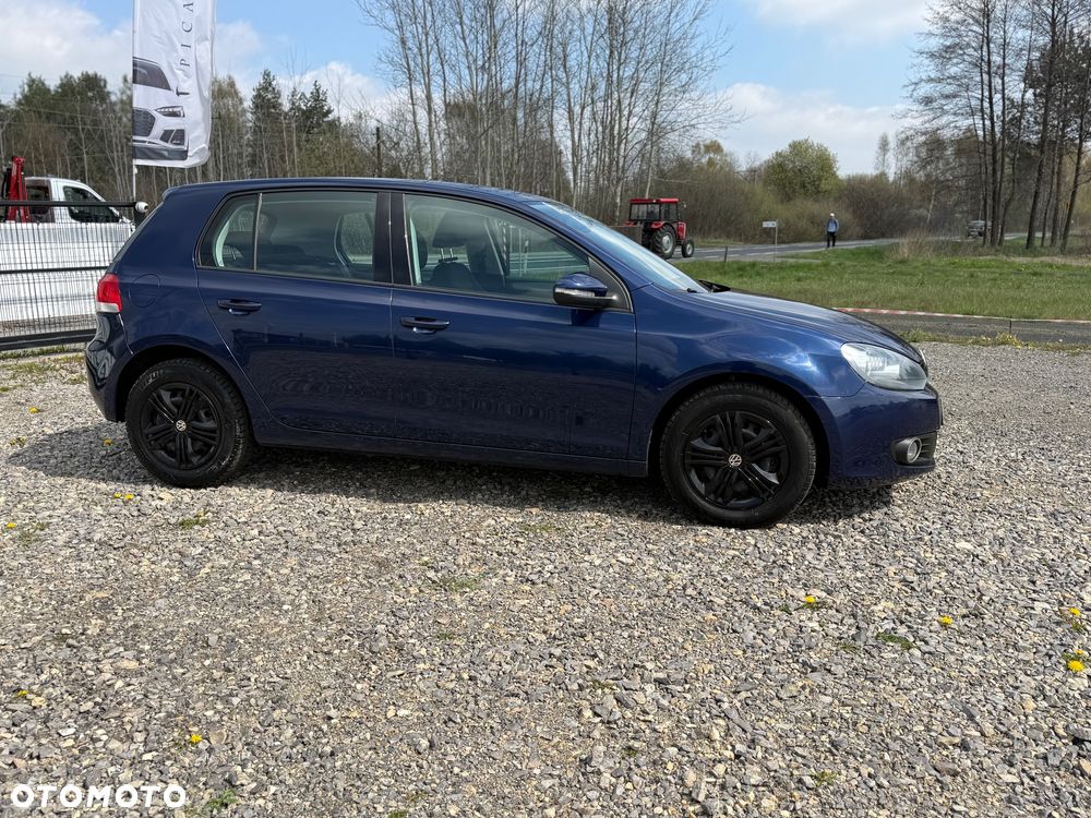 Volkswagen Golf - 6