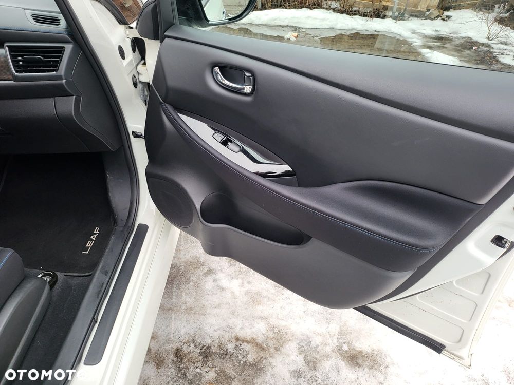 Nissan Leaf 40 kWh - 17