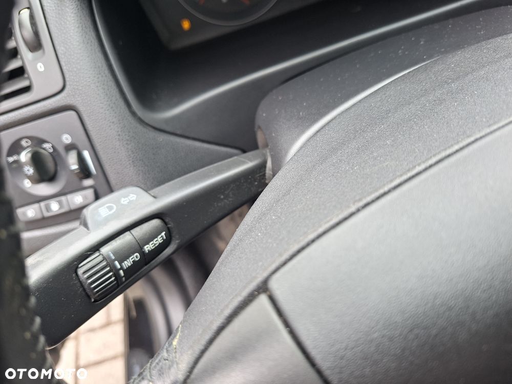 Volvo V50 - 24
