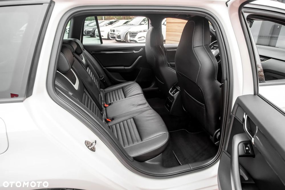 Skoda Octavia 2.0 TSI (Green tec) RS - 21