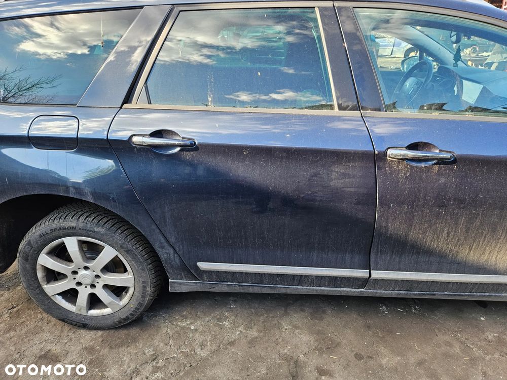 Citroen C5 2.0 103 Kw benzyna. automat na części Alfa Romeo 147 robię na podwórku kurwa no mam takiego tutaj właśnie otwieram go ubiorę wszystko - 11