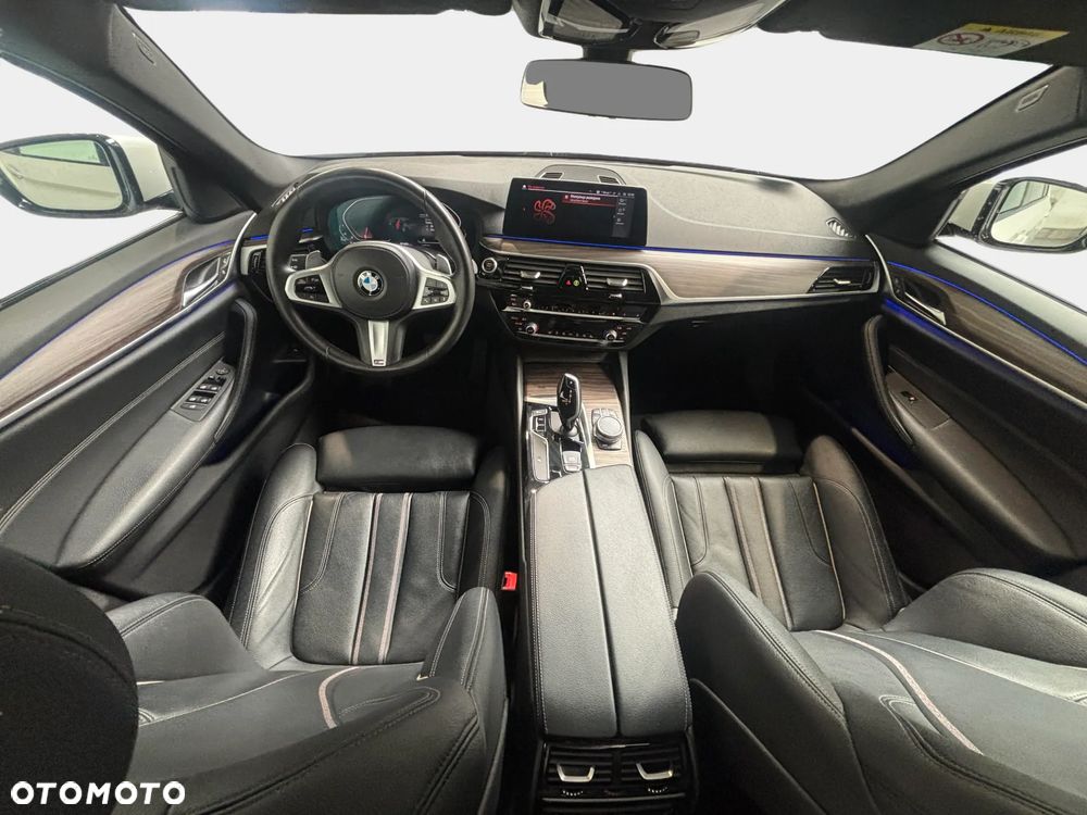 BMW Seria 5 520d Luxury Line sport - 17