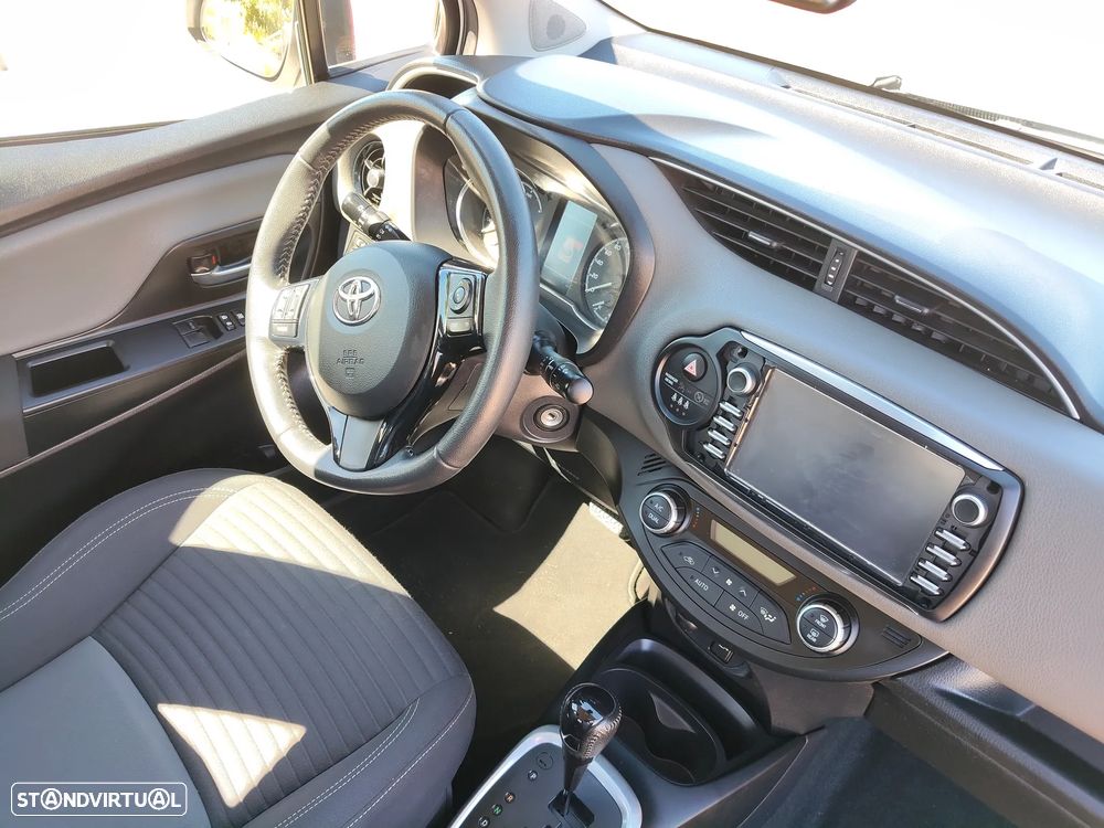 Toyota Yaris 1.5 HSD GR Sport - 15