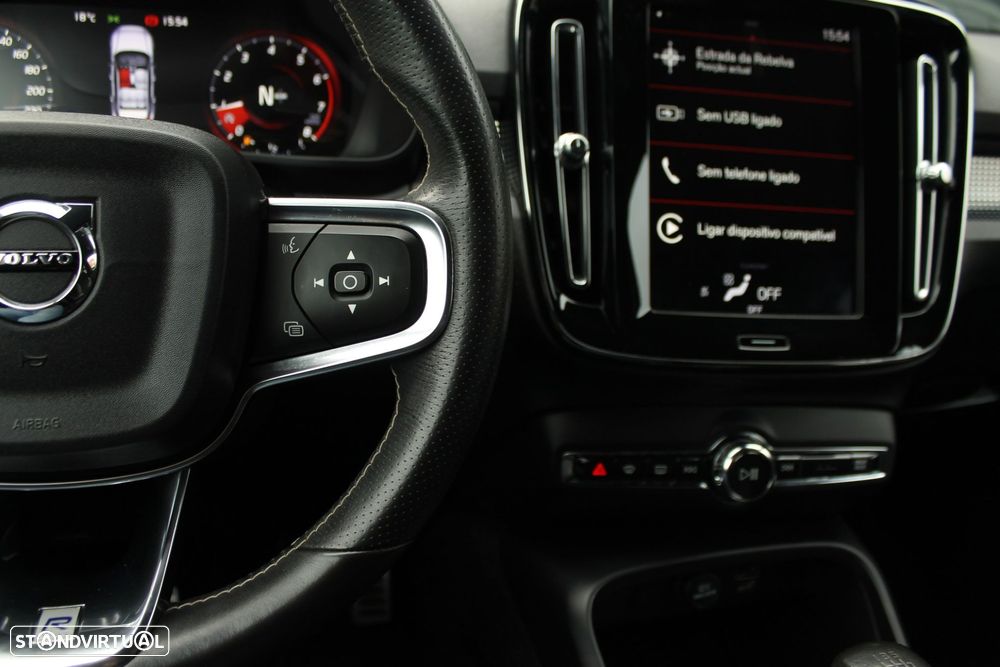 Volvo XC 40 1.5 T3 R-Design Tech Edition - 12