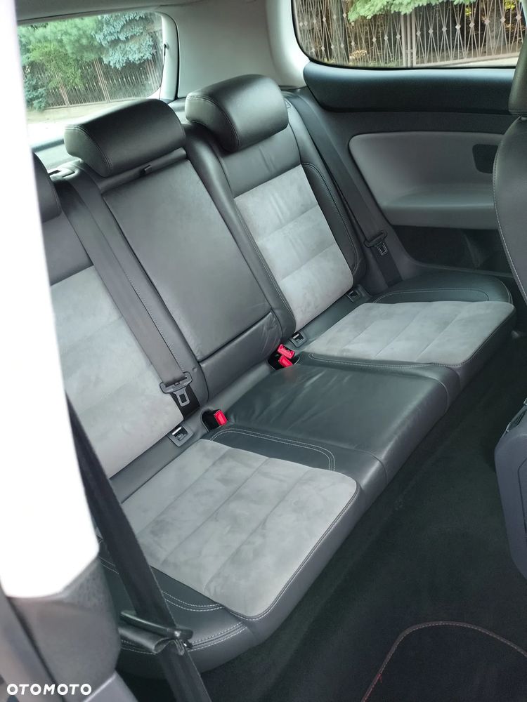 Volkswagen Golf 1.4 TSI Highline - 22