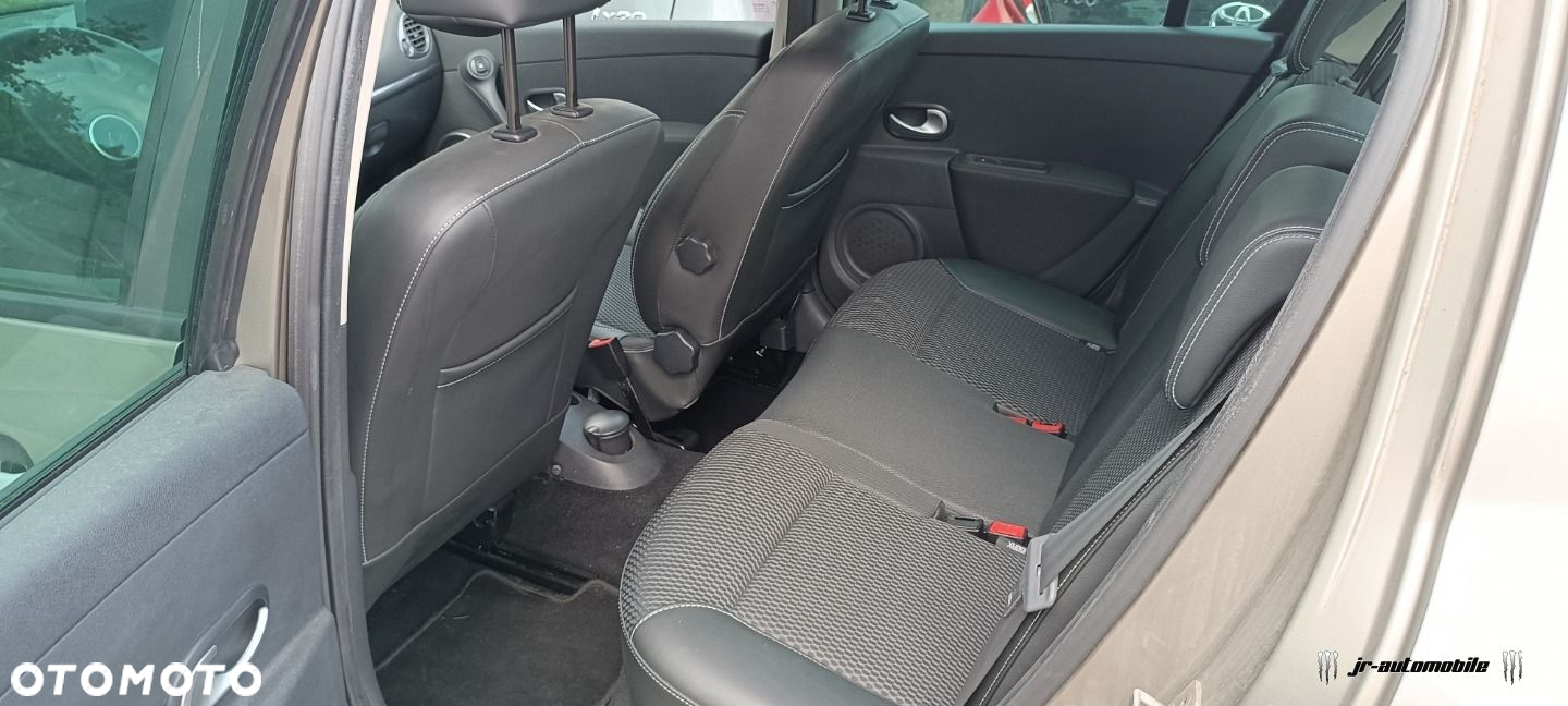 Renault Clio - 7