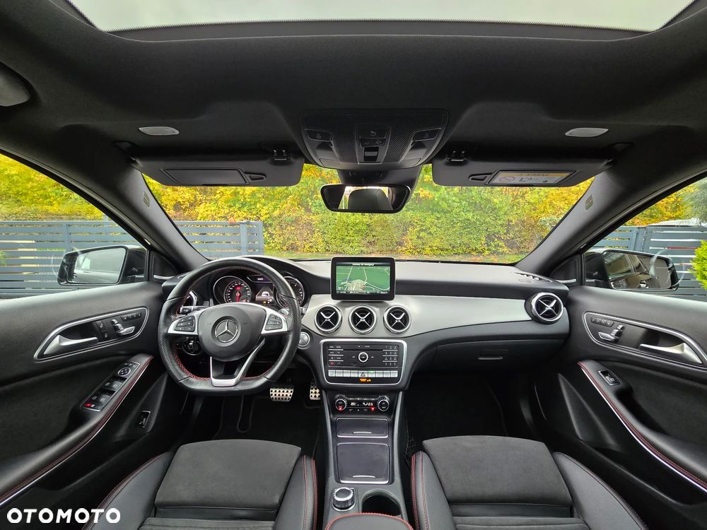 Mercedes-Benz GLA 220 4-Matic AMG Line - 11