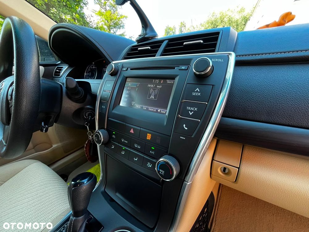 Toyota Camry - 11