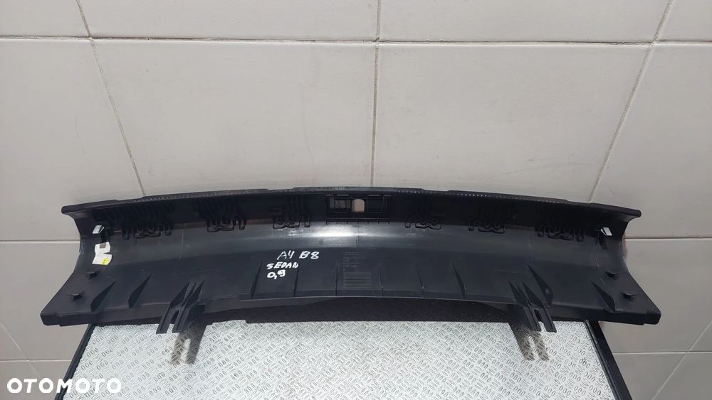 OSŁONA PASA TYŁ BAGAŻNIKA AUDI A4 B8 R2009 SEDAN NR 8K5863471 - 2