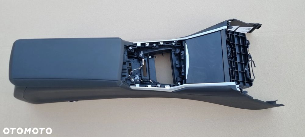 BMW 3 G20 G21 2019- Podłokietnik Oryginał Europa - 10