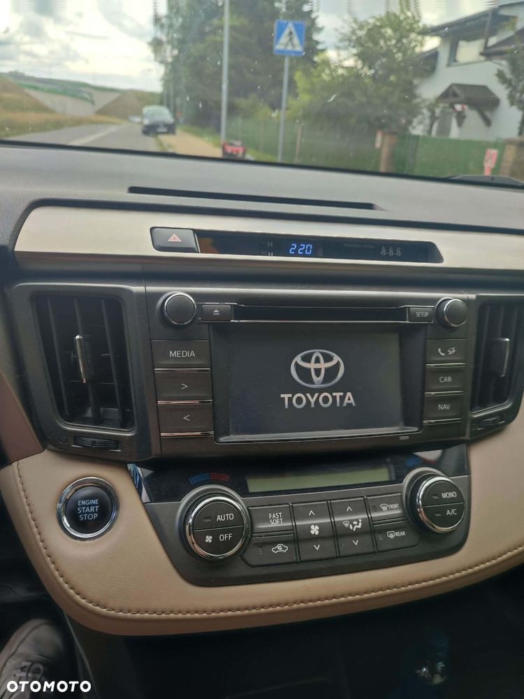 Toyota RAV4 2.0 D-4D Prestige - 8